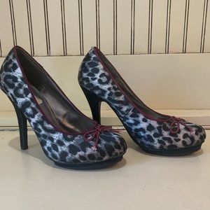 Madden Girl Leopard Print Heels Size 7 1/2